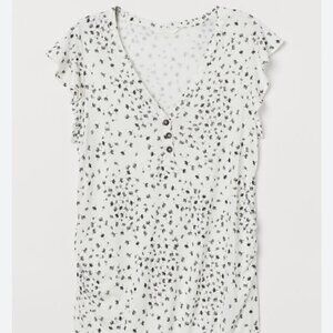 H&M Mama Maternity Small Floral Flutter Sleeve V Neck Shirt